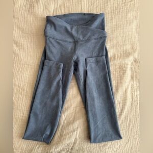 Lululemon sz 2 crossover  leggings GUC